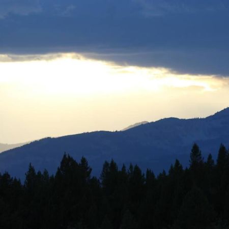 Large Home Less Than 5 Miles To Yellowstone North Entrance, Sleeps Up To 8 Gardiner Exterior photo