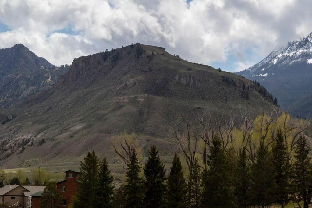 Large Home Less Than 5 Miles To Yellowstone North Entrance, Sleeps Up To 8 Gardiner Exterior photo