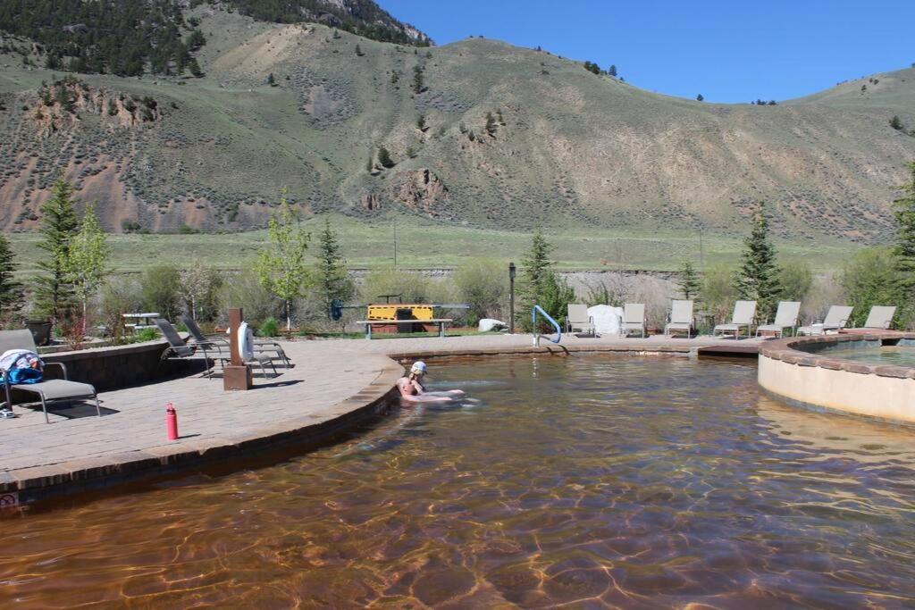 Large Home Less Than 5 Miles To Yellowstone North Entrance, Sleeps Up To 8 Gardiner Exterior photo