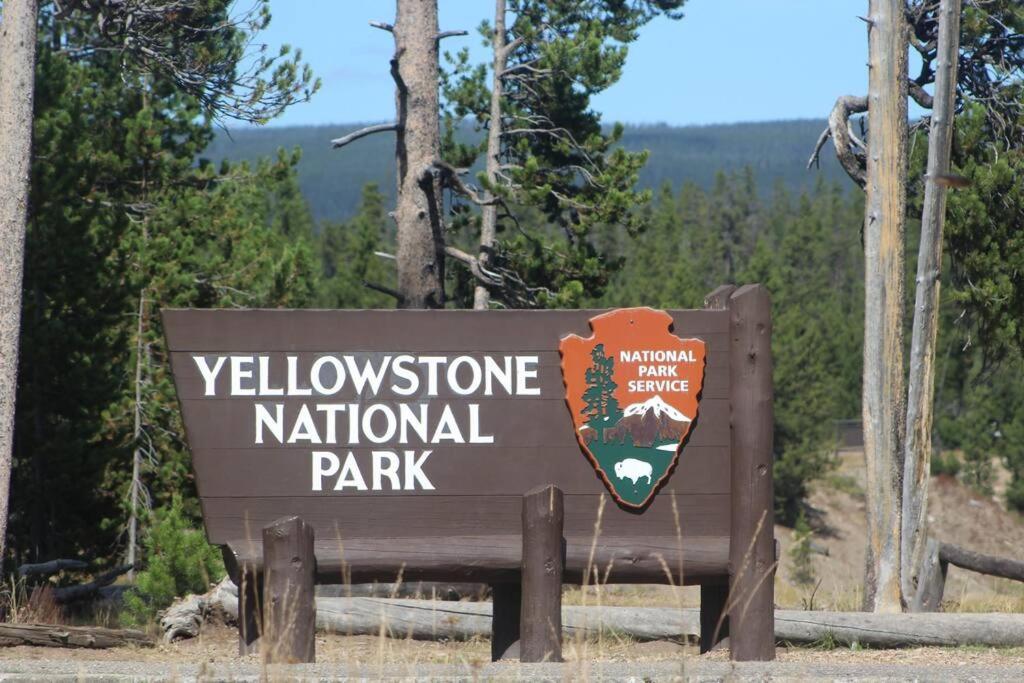 Large Home Less Than 5 Miles To Yellowstone North Entrance, Sleeps Up To 8 Gardiner Exterior photo